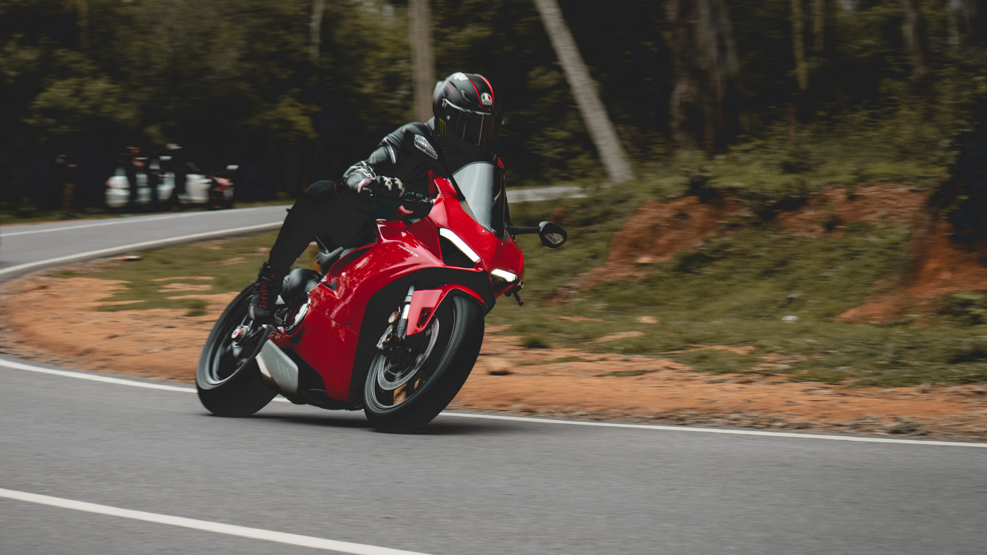 Athena se une al programa de Proveedores Oficiales de Ducati